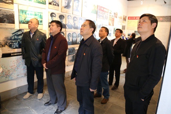 1512011531603090.jpg 2017112714460315315.jpg