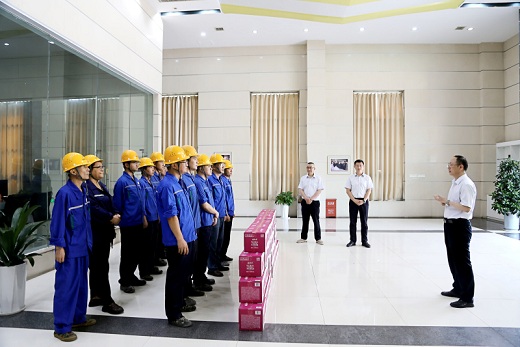 集團公司開展高溫慰問送清涼活動