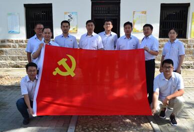 省總來銅化為職工“送清涼”